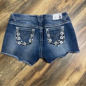Vigoss Women's the Chelsea Shorts Size 18, Mid-Rise, Medium Wash, Distressed